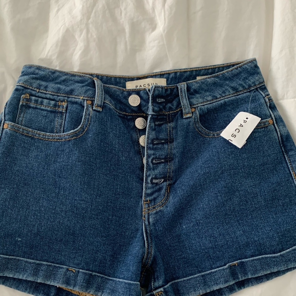 Dark wash brand new pac sun mom shorts!